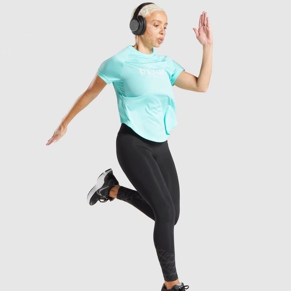 NEW gymshark SPEED GRAPHIC T-SHIRT bright turquoise - Picture 7 of 7